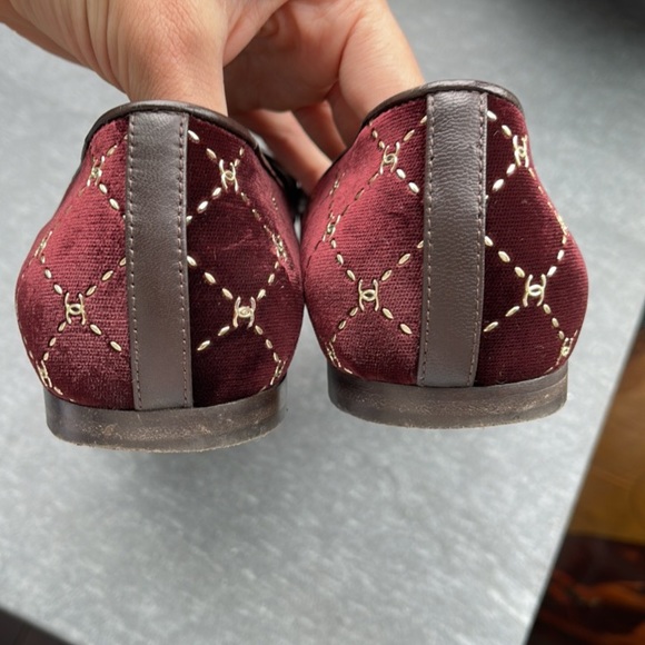 Chanel Velvet Moccasin Loafers 40.5 Burgundy - Picture 6 of 7